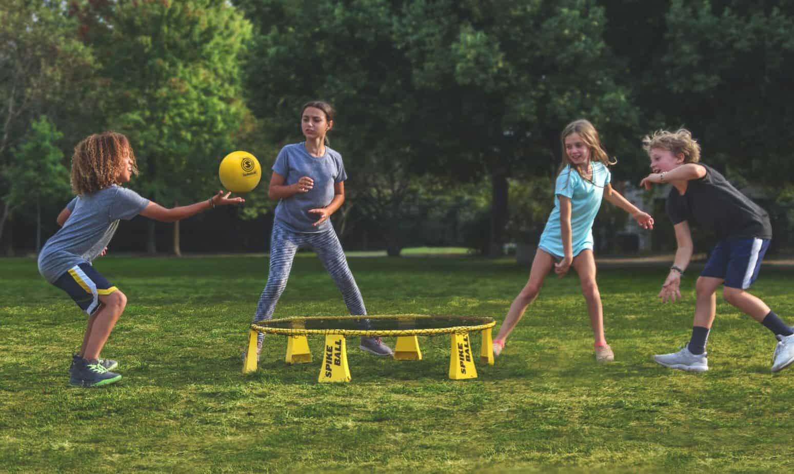 what-is-spikeball-and-how-to-play-rules-and-scoring-yard-kidz